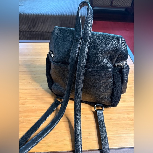 EUC KARA- Small Backpack in Black Shearling and Pebbled Leather. - Picture 4 of 7
